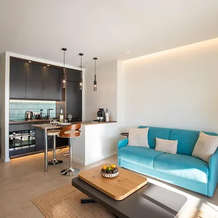 Modern 1-bedroom With Sea View On La Croisette アパート